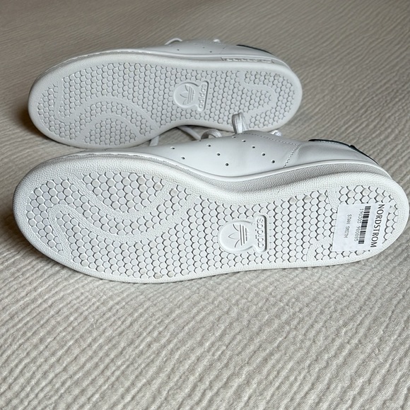 Adidas Stan Smith - size 6.5 - never worn - Picture 8 of 11